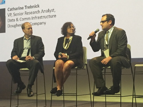 Mike Genovese of MKM Partners shares his thoughts on investing winners and losers, as Stan Hubbard and Catherine Trebnick look on.
