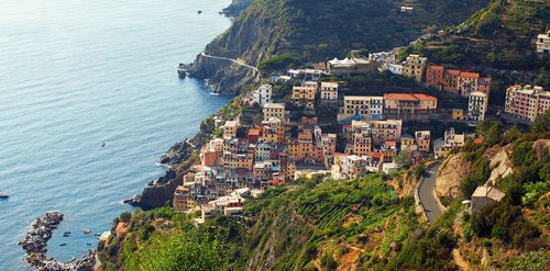 European villages like this one in Italy are all going to have free wireless Internet access by 2020, promises EC head honcho Jean-Claude Juncker.