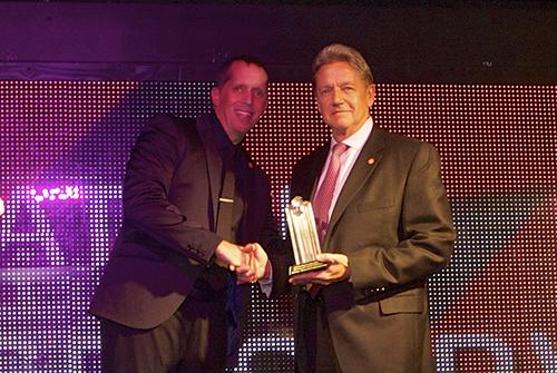 Michael Sauer (right), Head of the Americas at Reliance Globalcom, picks up the Most Innovative Enterprise Service award on behalf of his colleagues at Reliance Communications, which won for its Connect Prime service. Light Reading brand director Stephen Saunders (left) was on hand to congratulate Reliance.