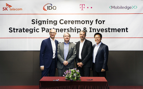 Happy to co-invest... from left to right: Deutsche Telekom CEO Timotheus Hottges; MobiledgeX CEO Jason Hoffman; ID Quantique CEO Dr Gregoire Ribordy; and SK Telecom CEO Park Jung-ho.