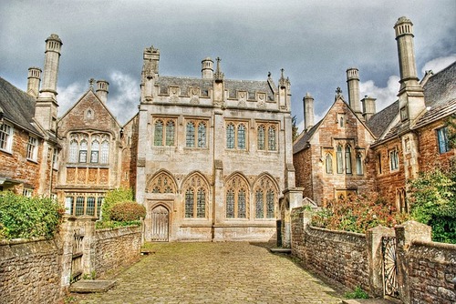 Ye olde citie of Wells: Not that fiber friendlie