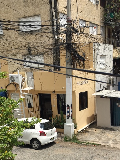 Rights of way in the Dominican Republic. (Source: Mike Dano)