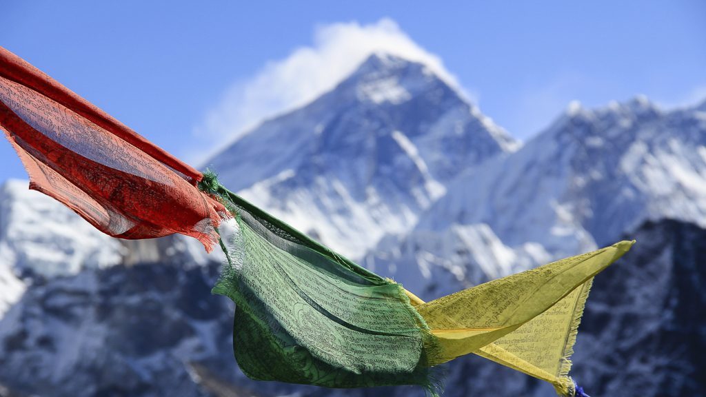 Pas D'Échappatoire: Le Patron Peut Vous Retrouver Même Sur Le Toit Du Monde, Car China Mobile A Connecté Le Mont Everest À Son Réseau 5G.  (Source: Photo De Kalle Kortelainen Sur Unsplash)