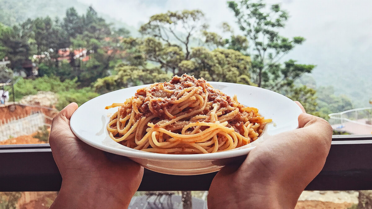 A spaghetti-like tangle: Although Tiscali says it will take a stake in FiberCop, it's not clear when, or if, this will happen. (Source: Chang Duong on Unsplash)