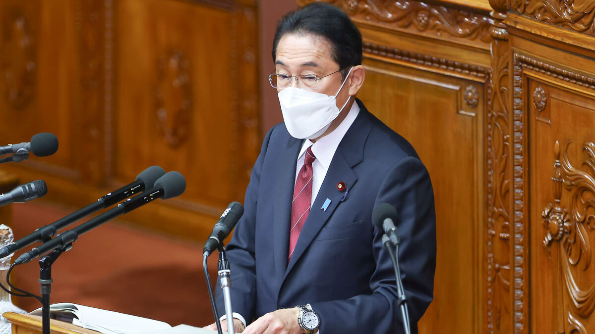 Ties that bind: Japan's Prime Minister Fumio Kishida announced financial support for the construction of subsea cables in a policy speech in the diet. (Source: Sipa US/Alamy Stock Photo)