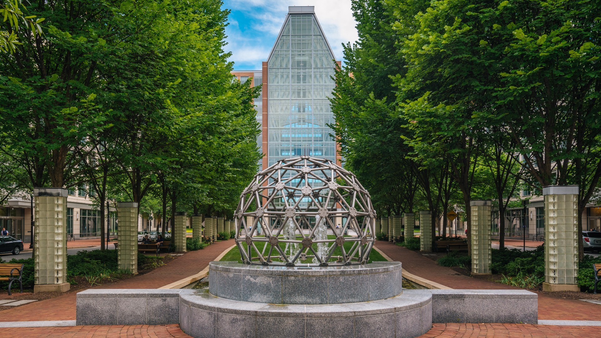 The United States Patent and Trademark Office Madison Building, in Alexandria, Virginia.
(Source: Jon Bilous/Alamy Stock Photo)
