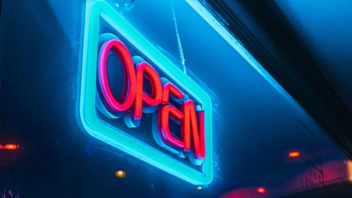Investors have shown little interest in open RAN companies. (Source: Super Straho on Unsplash)