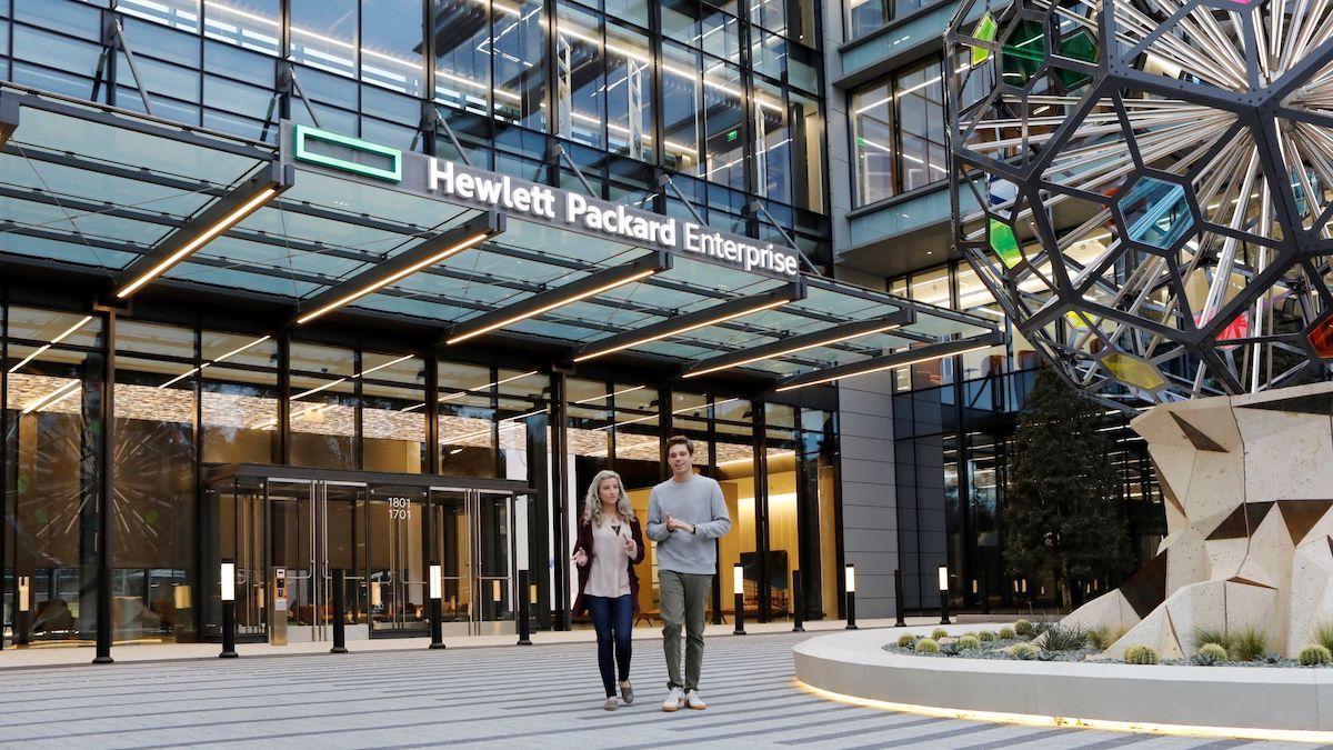 Outside the front of HPE's big campus in Houston. (Source: HPE) 