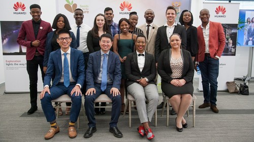 Huawei executives, DCDT Minister Stella Ndabeni-Abrahams and the Seeds for the Future 2019 students.