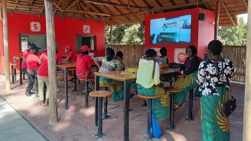 Mangochi locals enjoy connectivity at the new Mbora community hub. 