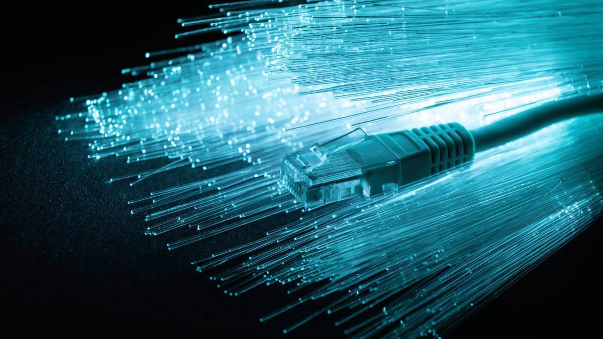 Liquid Dataport said the fiber route will bring reliable and affordable broadband connectivity to over 40 million people.   (Source: Freepik)