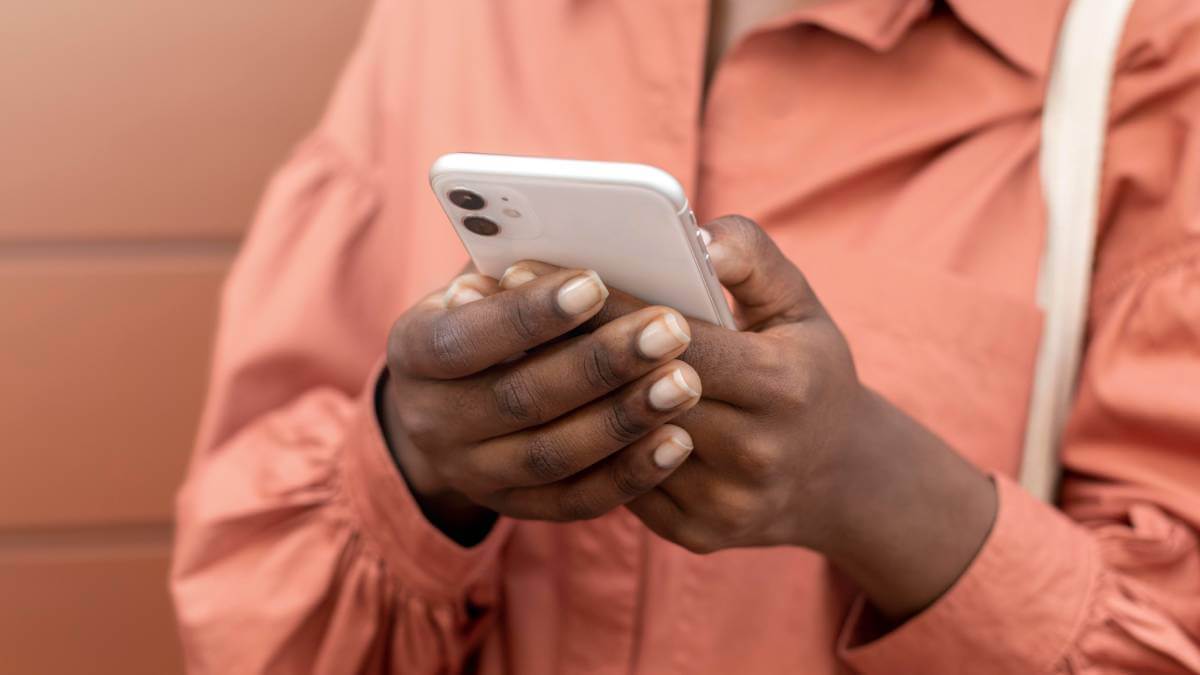 Togo's regulator found that Moov Africa Togo and Togo Cellulaire had non-compliance rates of 63% and 51.4% respectively for quality of mobile services.   (Source: Image by Freepik)