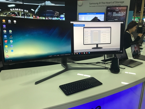 Samsung displayed the DeX Station, a dock to convert your phone into a fully functional desktop PC by attaching keyboard, mouse and display. Impressive!