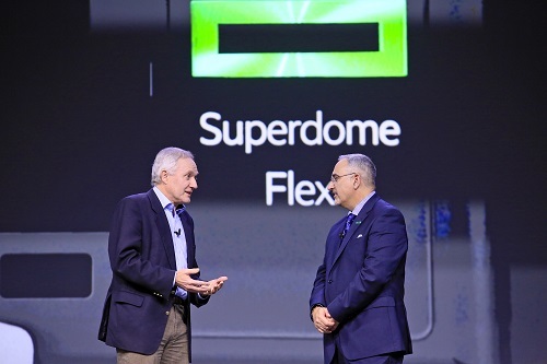 Dr. Paul Shellard, Director of COSMOS group (l) talks with HPE President Antonio Neri at Discover in Madrid.
(Source: HPE)