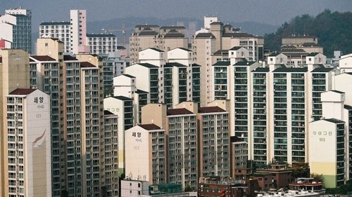 Multi-dwelling units in Seoul, where SK Broadband is deploying the 212MHz Gfast kit.