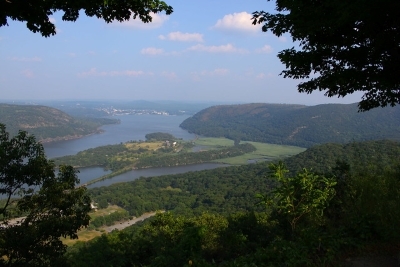 Charter and Consolidated are expanding their networks in New York state, with Charter expressly extending services into rural regions if a prospective agreement is approved. (Image source: Shane K/ Flickr) 