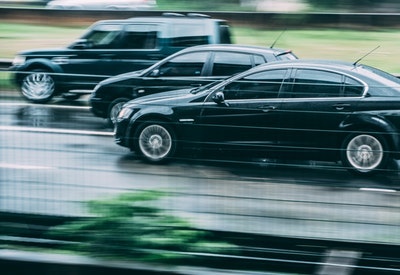 All cars can surpass the speed limit and automakers now differentiate models by number of seats, safety record and sporty look, says PNSol Chief Technical Officer Peter Thompson. Likewise, fixed-access broadband providers must escape from gigabit speed comparisons and focus on other competitive edges such as performance, services and loyalty programs. 